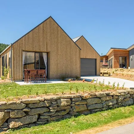 The Place To Be - Wanaka Holiday Home
